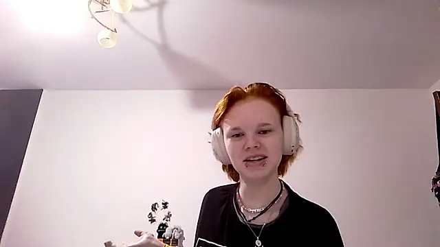 Snapshot of CurlaPettyBom chatting on February 27, 2026, 8:14 am CurlaPettyBom online show from February 27, 2026, 8:14 am