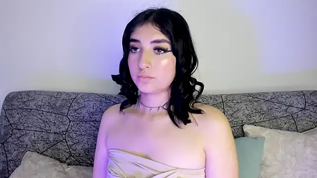 Snapshot of Kattengel_ chatting on April 13, 2026, 11:43 pm Kattengel online show from April 13, 2026, 11:43 pm