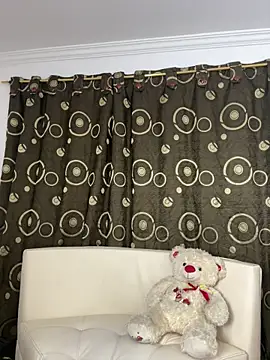 soffii-estrella online show from April 1, 2026, 6:14 am