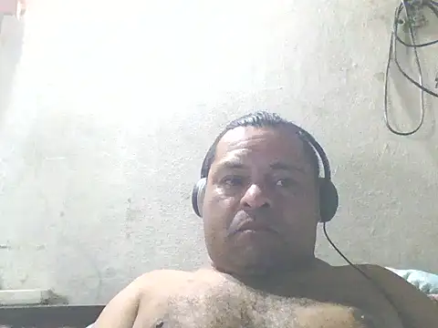 DesexedCooler online show from June 17, 2026, 11:16 pm
