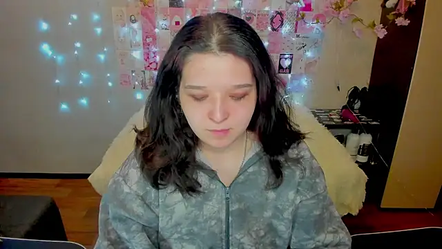 Kate Acid online show from April 7, 2026, 12:33 am