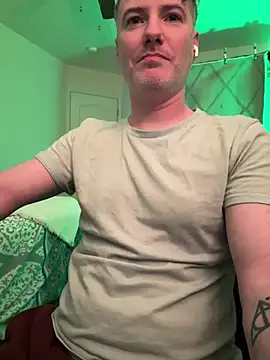 Snapshot of CunningColm chatting on February 24, 2026, 3:15 am CunningColm online show from February 24, 2026, 3:15 am