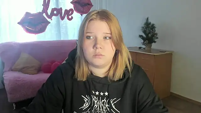 Snapshot of StripGyrl chatting on March 4, 2026, 8:09 am StripGyrl online show from March 4, 2026, 8:09 am