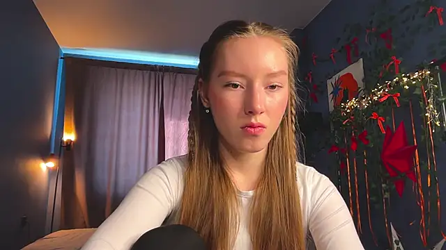 Anna Kare online show from March 8, 2026, 7:34 am