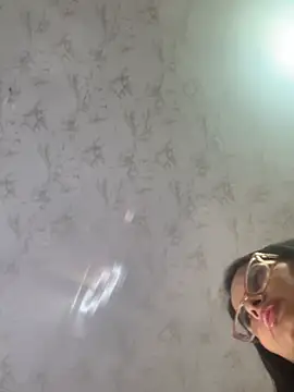 Snapshot of RousseBelle chatting on February 21, 2026, 2:01 am RousseBelle online show from February 21, 2026, 2:01 am