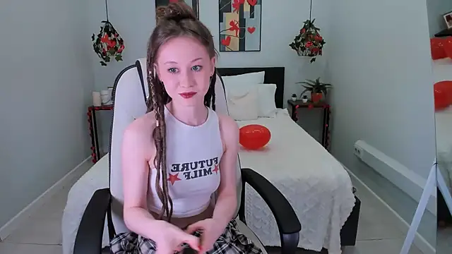 Snapshot of tsunamy_pink chatting on February 16, 2026, 4:58 pm tsunamy pink online show from February 16, 2026, 4:58 pm