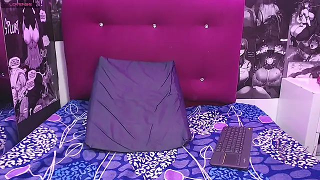 Snapshot of violet_angel13 chatting on April 12, 2026, 2:00 pm violet angel13 online show from April 12, 2026, 2:00 pm
