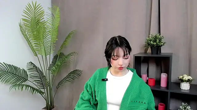 Snapshot of EndaMatheus chatting on February 17, 2026, 4:02 pm EndaMatheus online show from February 17, 2026, 4:02 pm