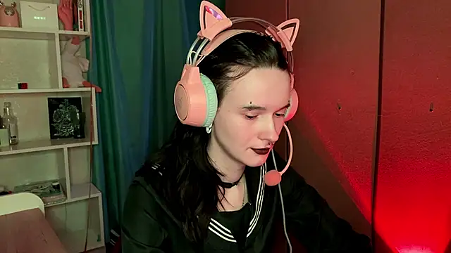 Snapshot of MabelDefina chatting on March 9, 2026, 11:03 am MabelDefina online show from March 9, 2026, 11:03 am