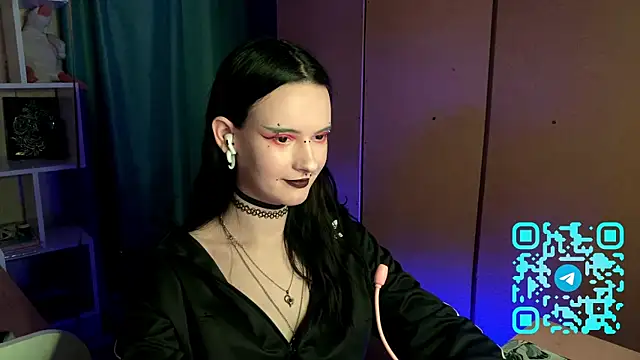 Snapshot of MabelDefina chatting on April 4, 2026, 1:08 pm MabelDefina online show from April 4, 2026, 1:08 pm