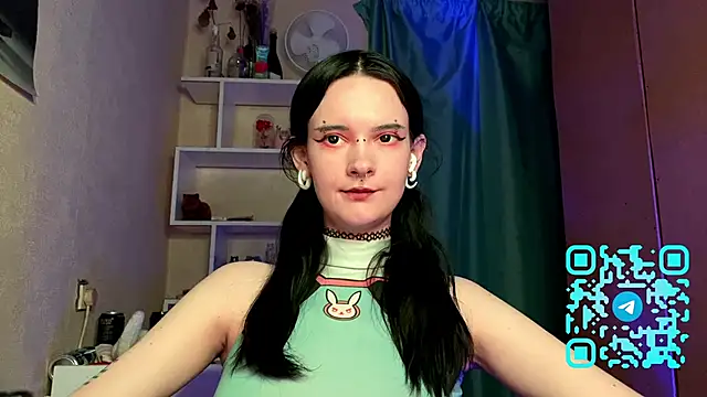 Snapshot of MabelDefina chatting on April 5, 2026, 11:07 am MabelDefina online show from April 5, 2026, 11:07 am