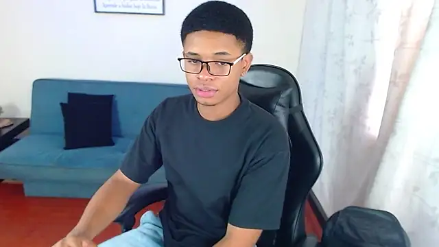 liiam3 online show from March 26, 2026, 8:58 pm