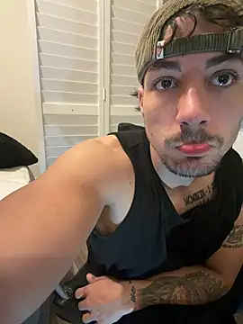 Alejandrosolerxxx online show from February 19, 2026, 1:23 am