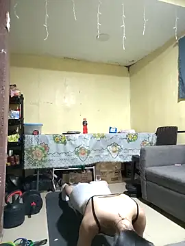 Luna Moonfang online show from April 9, 2026, 9:31 pm