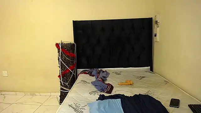 Snapshot of sexydiamond15 chatting on February 24, 2026, 12:52 am sexydiamond15 online show from February 24, 2026, 12:52 am