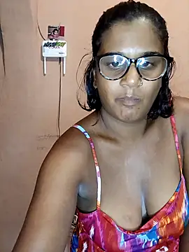 indianstrawberrylips4u online show from April 11, 2026, 9:19 pm