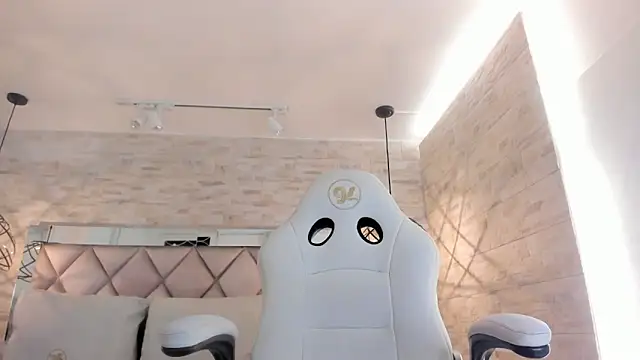 bella novoa online show from March 11, 2026, 3:12 am