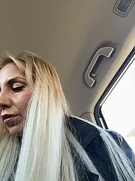 LisaMurr online show from April 17, 2026, 10:07 am