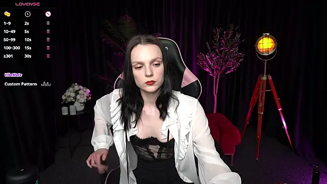 Snapshot of Wild_Alice_me chatting on March 13, 2026, 4:02 pm Wild Alice me online show from March 13, 2026, 4:02 pm