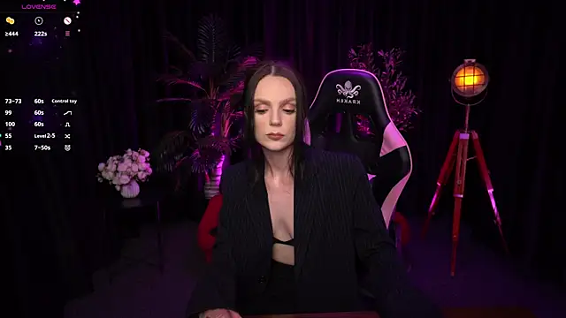 Snapshot of Wild_Alice_me chatting on May 1, 2026, 3:27 pm Wild Alice me online show from May 1, 2026, 3:27 pm