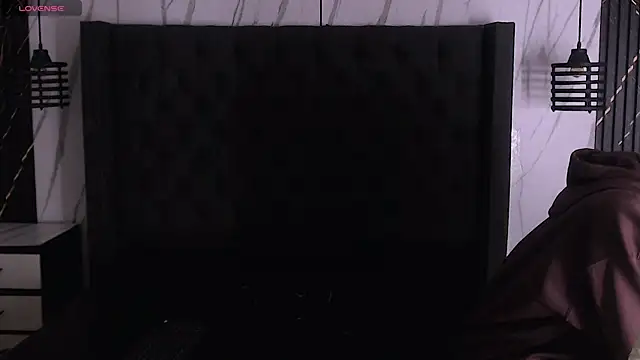 Santiago Ortiz  online show from April 12, 2026, 1:05 pm