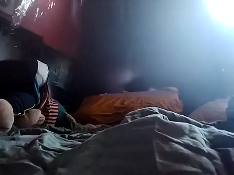 RocklikeFashion9 online show from February 18, 2026, 8:10 am