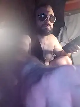 RocklikeFashion9 online show from February 18, 2026, 11:33 pm