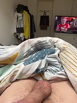 Snapshot of Crevette311 chatting on November 14, 2025, 1:32 pm Crevette311 online show from November 14, 2025, 1:32 pm