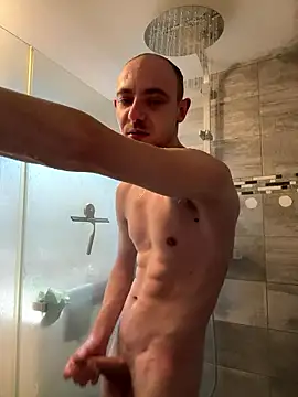 Crevette311 online show from January 12, 2026, 3:28 pm