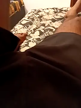 Snapshot of Mineirinho_85 chatting on February 18, 2026, 12:28 am Mineirinho 85 online show from February 18, 2026, 12:28 am