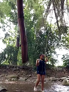 yissela92 online show from February 26, 2026, 5:23 pm