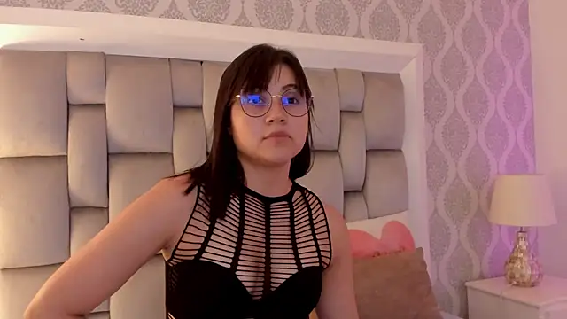 vero domplay online show from March 23, 2026, 3:21 am