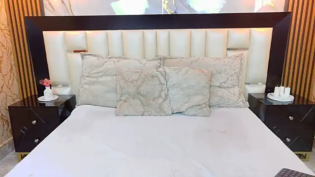 MiaDiamod online show from April 6, 2026, 12:17 pm