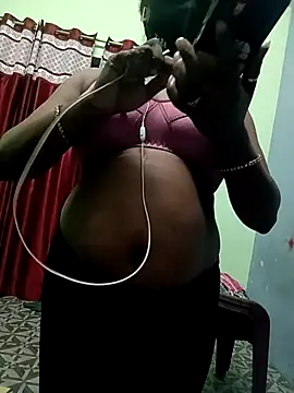 Snapshot of Seema_hot chatting on February 27, 2026, 12:32 am Seema hot online show from February 27, 2026, 12:32 am