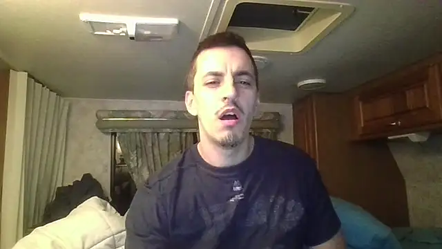 luverrboyy online show from June 25, 2026, 5:34 am