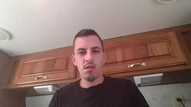 luverrboyy online show from July 14, 2026, 1:17 pm