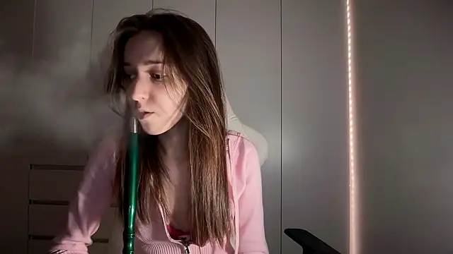 Snapshot of monnymoonn chatting on February 23, 2026, 2:03 pm monnymoonn online show from February 23, 2026, 2:03 pm