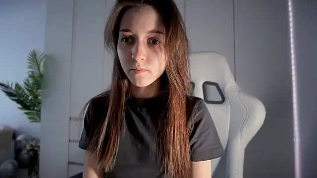 Snapshot of monnymoonn chatting on March 15, 2026, 8:09 am monnymoonn online show from March 15, 2026, 8:09 am