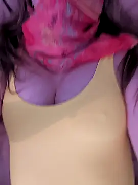 Snapshot of Miss-tease chatting on March 5, 2026, 2:13 pm Miss-tease online show from March 5, 2026, 2:13 pm