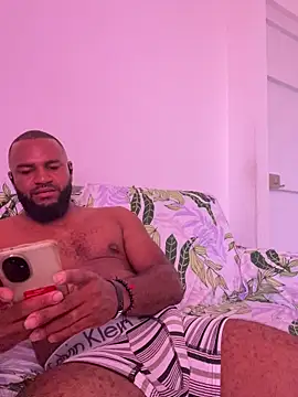 Snapshot of el_guille1 chatting on March 16, 2026, 7:29 pm el guille1 online show from March 16, 2026, 7:29 pm