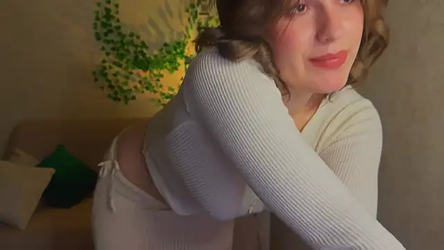 Snapshot of rinamandarina chatting on February 24, 2026, 6:17 pm rinamandarina online show from February 24, 2026, 6:17 pm