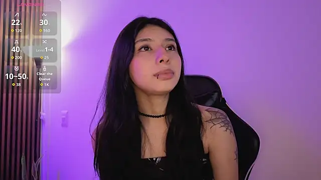 chloe bluee  online show from March 27, 2026, 11:21 am