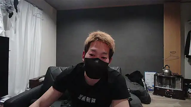 Snapshot of ryuaaaaa chatting on March 7, 2026, 4:04 pm ryuaaaaa online show from March 7, 2026, 4:04 pm