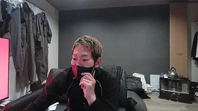 Snapshot of ryuaaaaa chatting on March 8, 2026, 5:39 pm ryuaaaaa online show from March 8, 2026, 5:39 pm