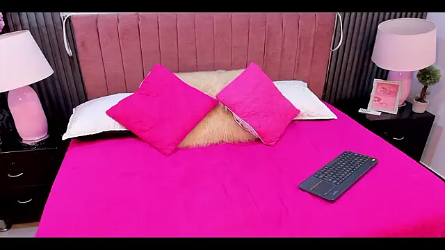 Emily  Stef online show from March 6, 2026, 7:21 pm