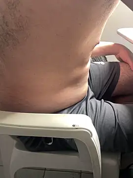 cute girl br online show from April 16, 2026, 9:39 pm