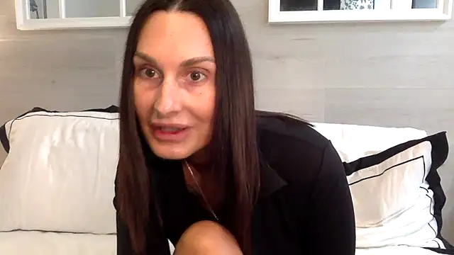 Snapshot of ms_lara chatting on March 5, 2026, 11:17 am ms lara online show from March 5, 2026, 11:17 am