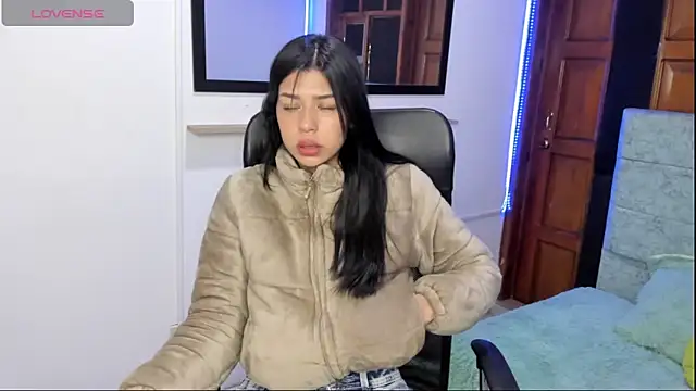 Snapshot of Aysha_winxs chatting on February 28, 2026, 3:18 am Aysha winxs online show from February 28, 2026, 3:18 am