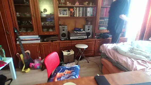 vika stripc online show from February 19, 2026, 10:11 am