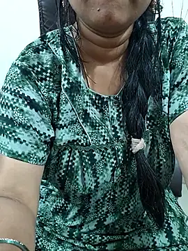 Snapshot of Vandana122 chatting on March 1, 2026, 4:58 am Vandana122 online show from March 1, 2026, 4:58 am